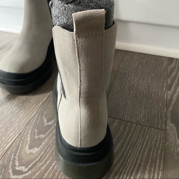 UO Chunky suede boots in gray US8 - Picture 6 of 6